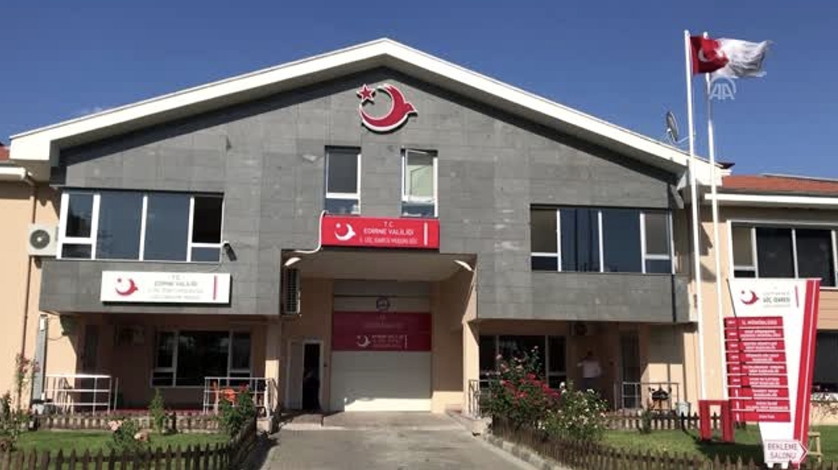 Yabancı karşıtlığı kadına şiddetle birleşti